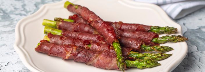 Aspargos com Bacon enrolado